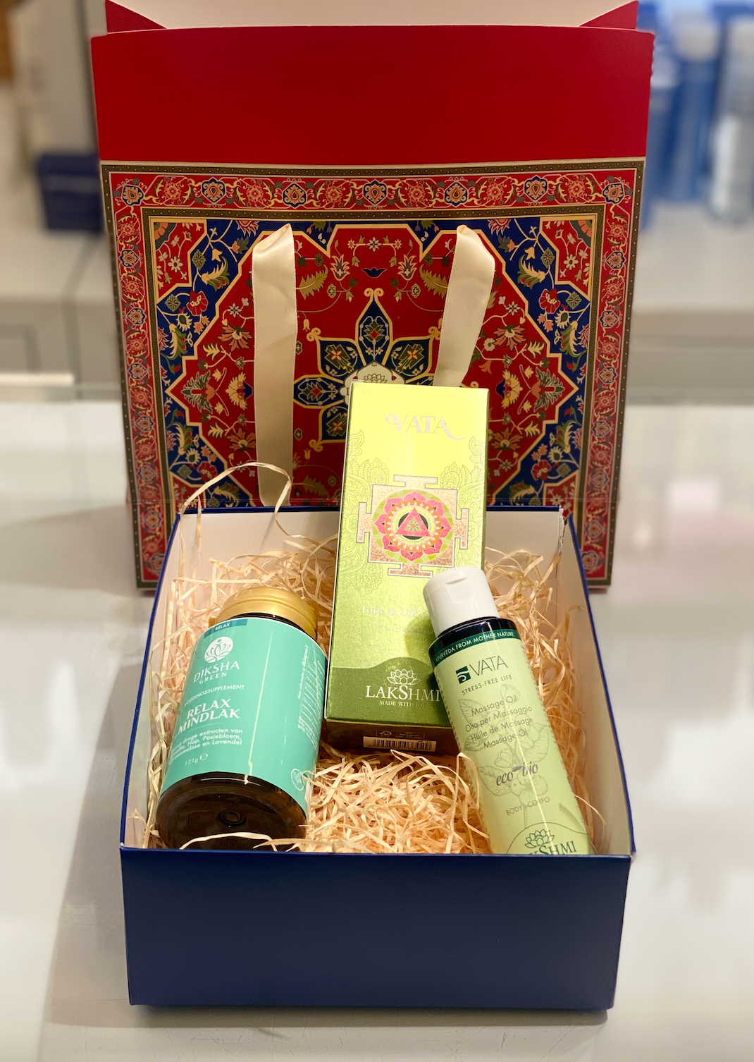 Relax Beauty Box + gratis Stress Free Massage Oil Vata