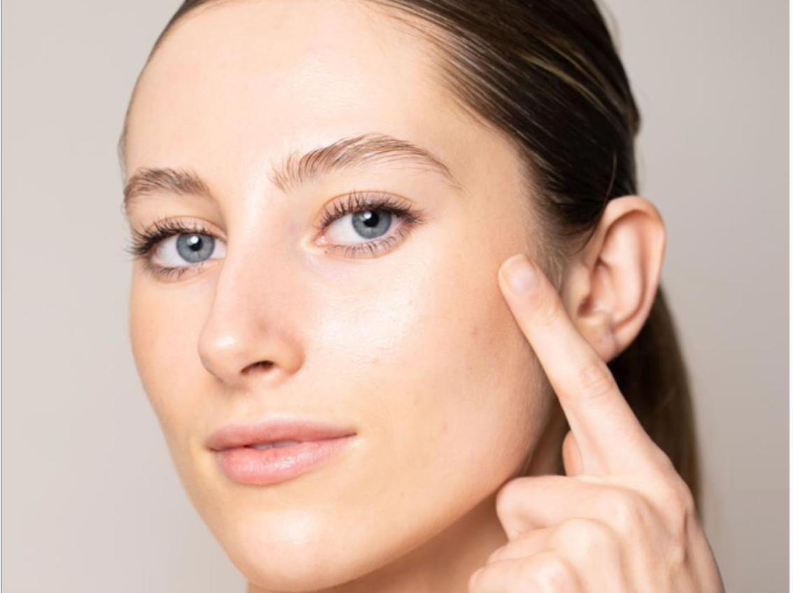Cosmeticabestellen.nl: Ontdek deze effectieve cosmetische producten die bruine vlekken op het gezicht bestrijden en voorkomen.
